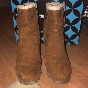 Liz Claiborne wedge suede bootie